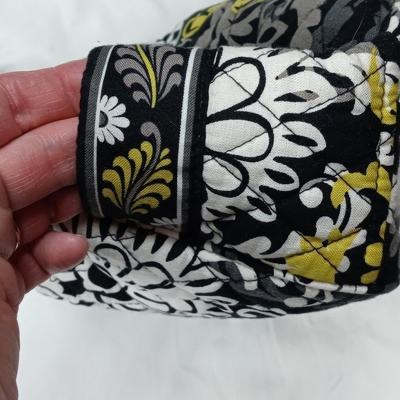 Vera Bradley short handled purse - Picture 5 of 12